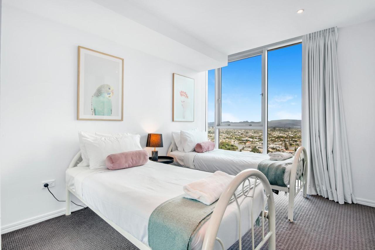 Apartment H'residence Surfers Paradise Mid Week Madness Deal - Q Gold Coast