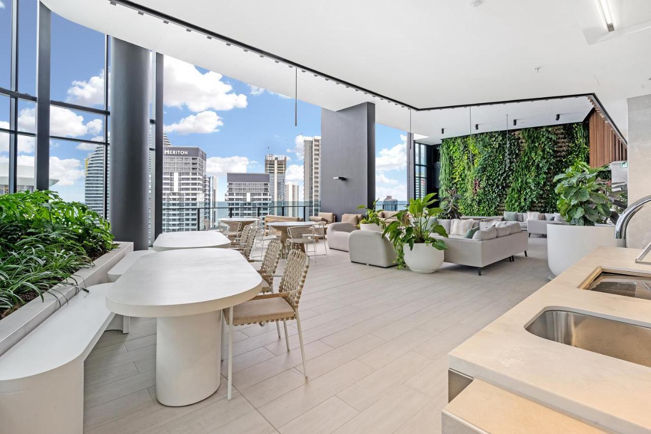 Apartment Lamour Ocean View Ii In Casino Broadbeach - Free Parking-195cm Gold Coast