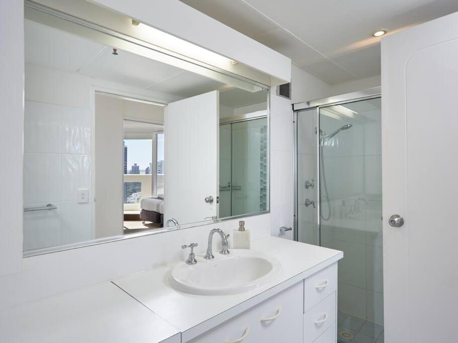 Serain Residences - Beachside Breathtaking Ocean View Two Bedroom *