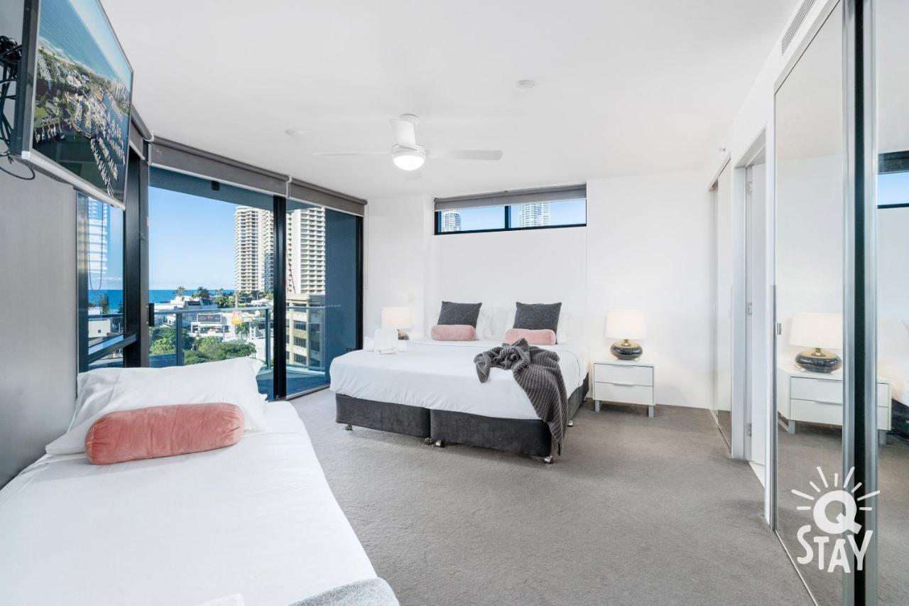 Spectacular Family Kids Free 3 Bedroom Ocean At Circle On Cavill - Q Gold Coast