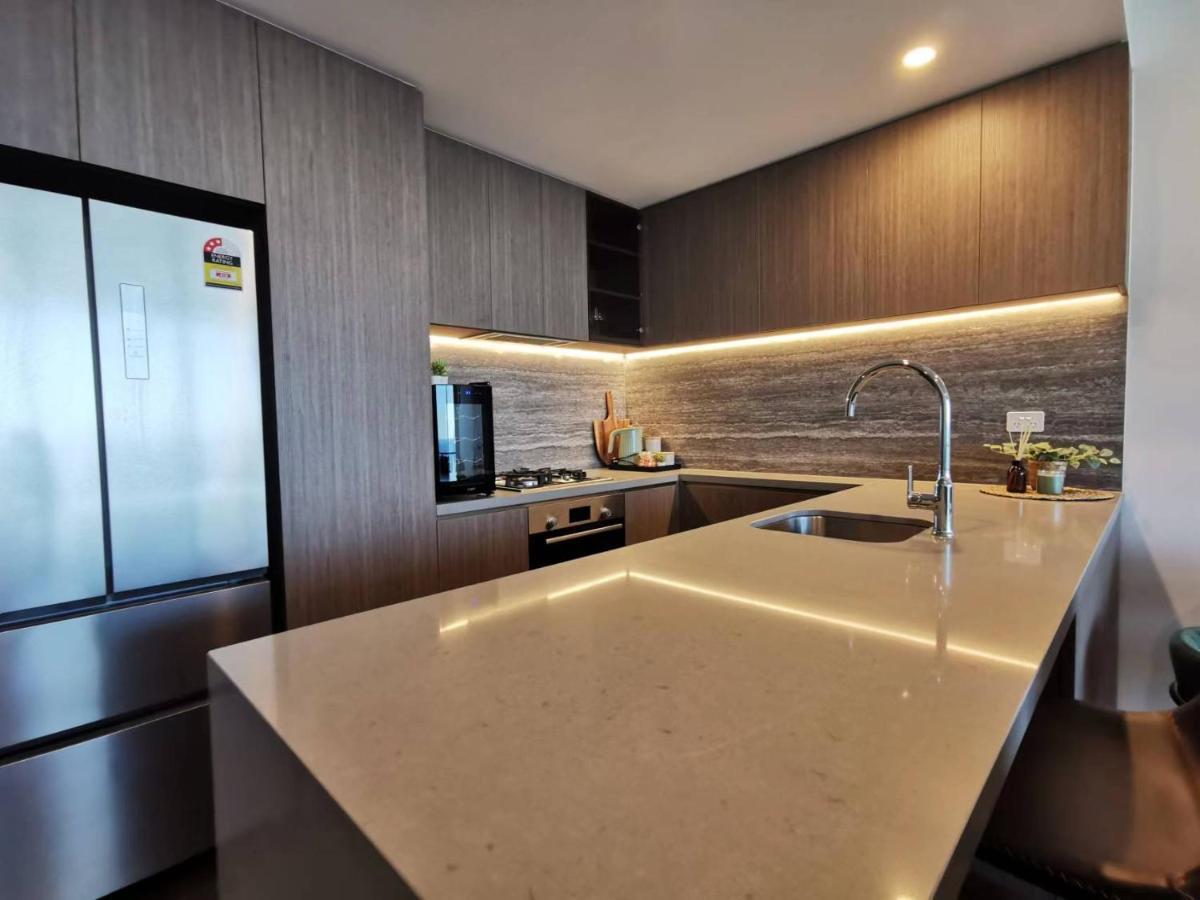 First Class 2 Bedroom Oceanview Luxurious Broadbeach Casino Next To Pacific Fair - Gc48 * Gold Coast