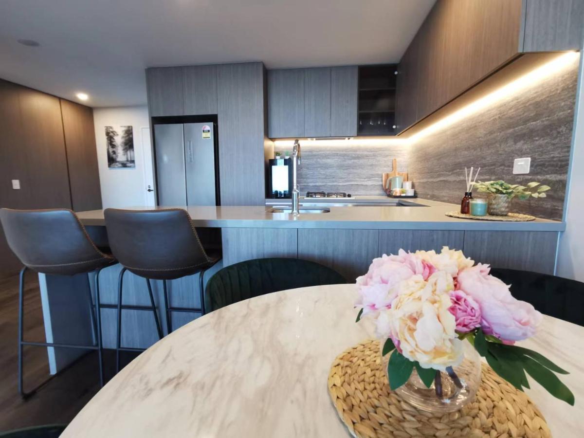 First Class 2 Bedroom Oceanview Luxurious Broadbeach Casino Next To Pacific Fair - Gc48 Gold Coast