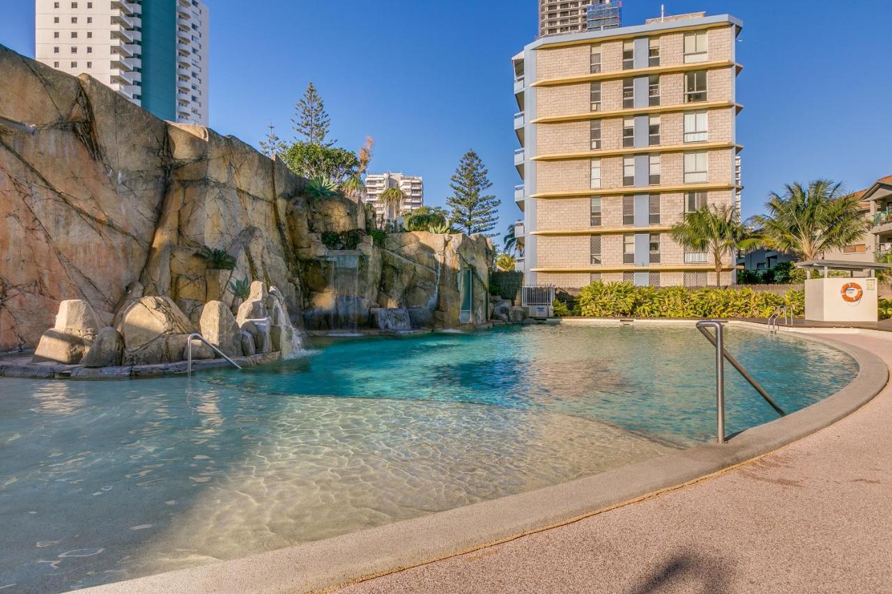 Executive Penthouse With Rooftop - Amazing! - Wings Surfers Paradise Gold Coast