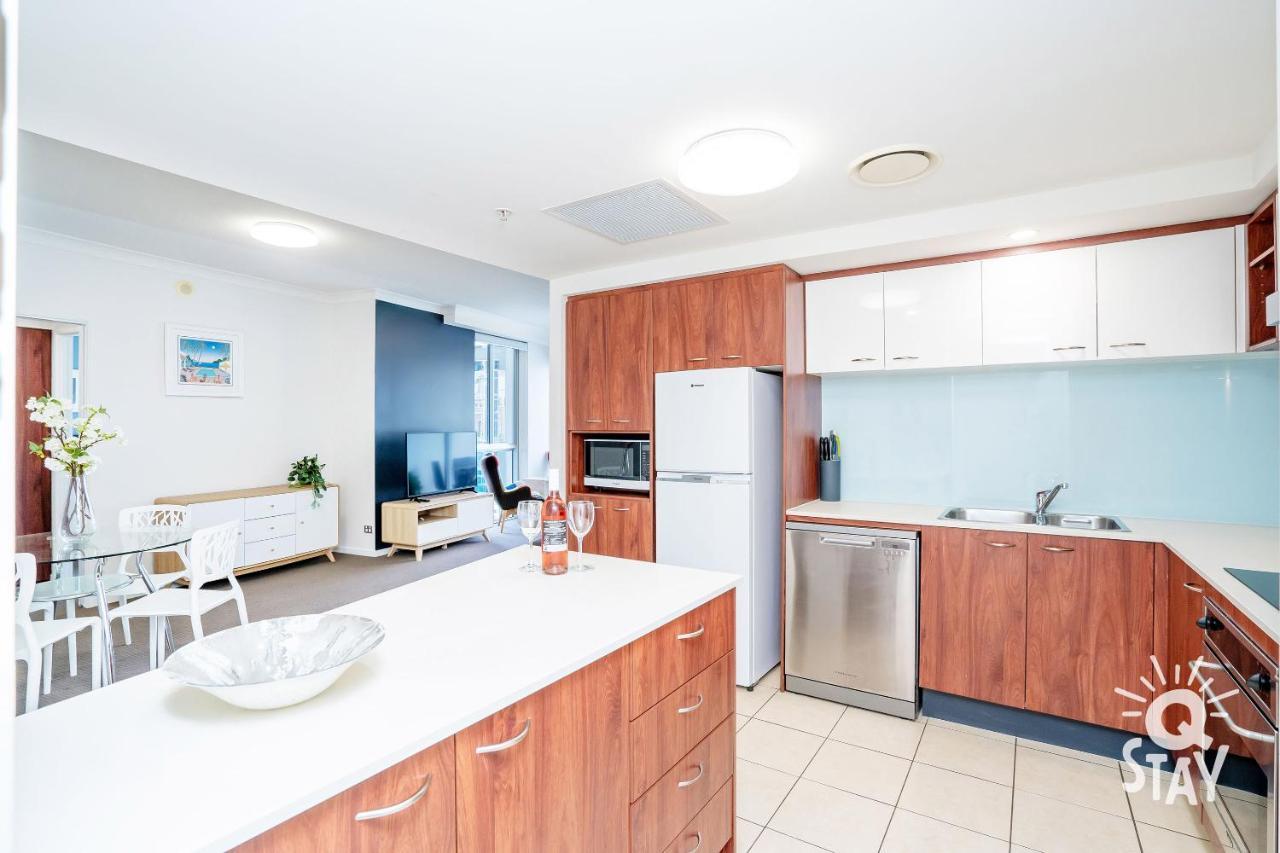 Chevron Renaissance - 2 Bedroom 2 Bathroom In The Centre Of Surfers Paradise!! * Gold Coast