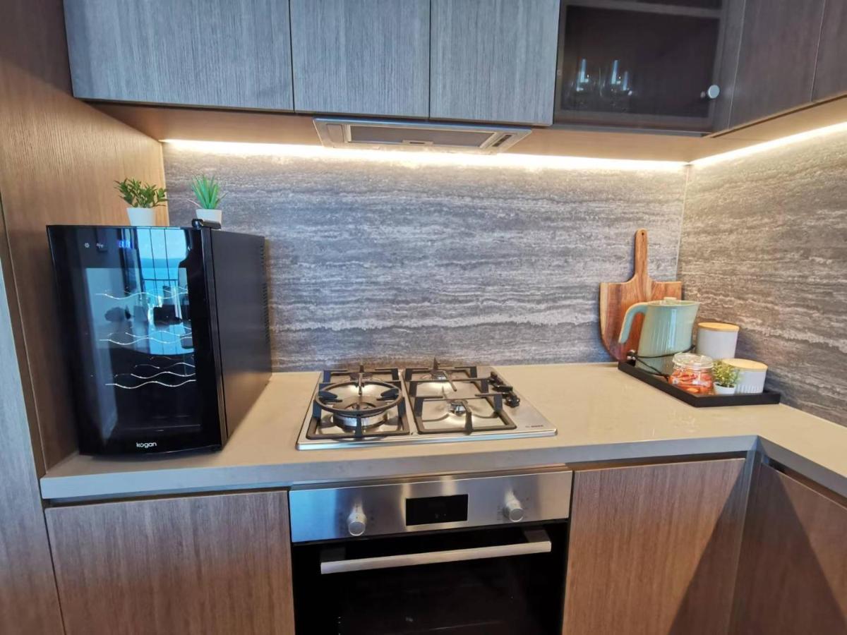 First Class 2 Bedroom Oceanview Luxurious Broadbeach Casino Next To Pacific Fair - Gc48 Gold Coast