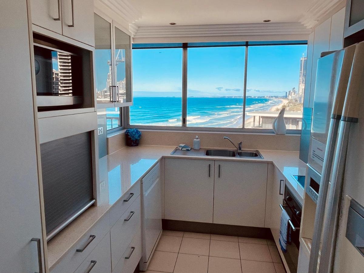 Beachside/ Paradise Views Apartment *