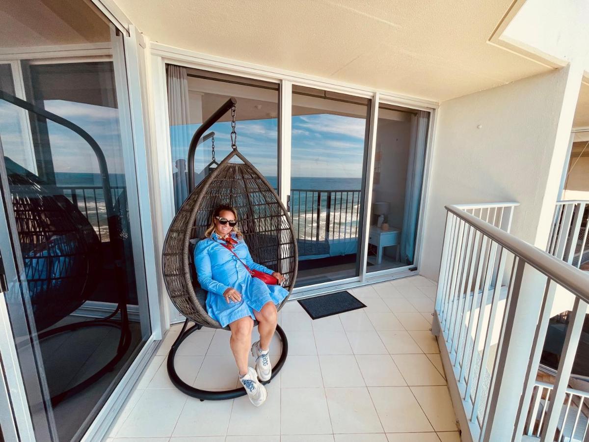 Beachside/ Paradise Views *