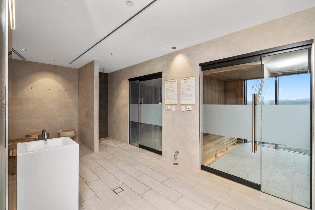 Luxury Oceanview 2-bed On 50th Level * Gold Coast