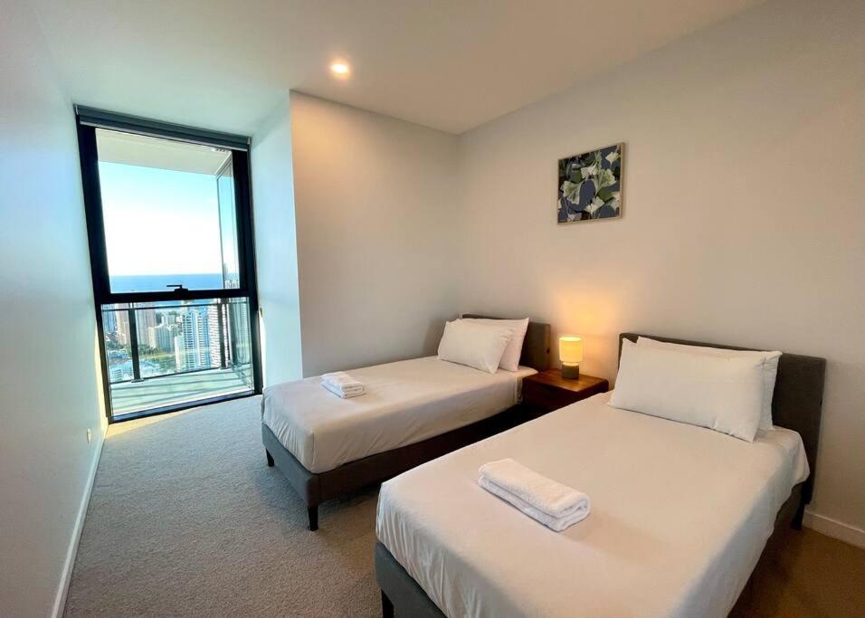 Apartment Stunning Oceanview 2br In The Heart Of Broadbeach 44f *