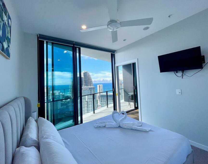 Apartment Luxury Ocean Skyline Stunner 2beds Apt 33f *