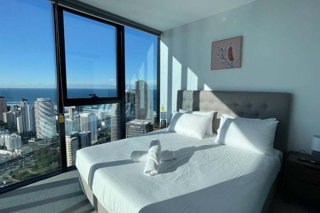 Apartment Stunning Oceanview 2br In The Heart Of Broadbeach 44f