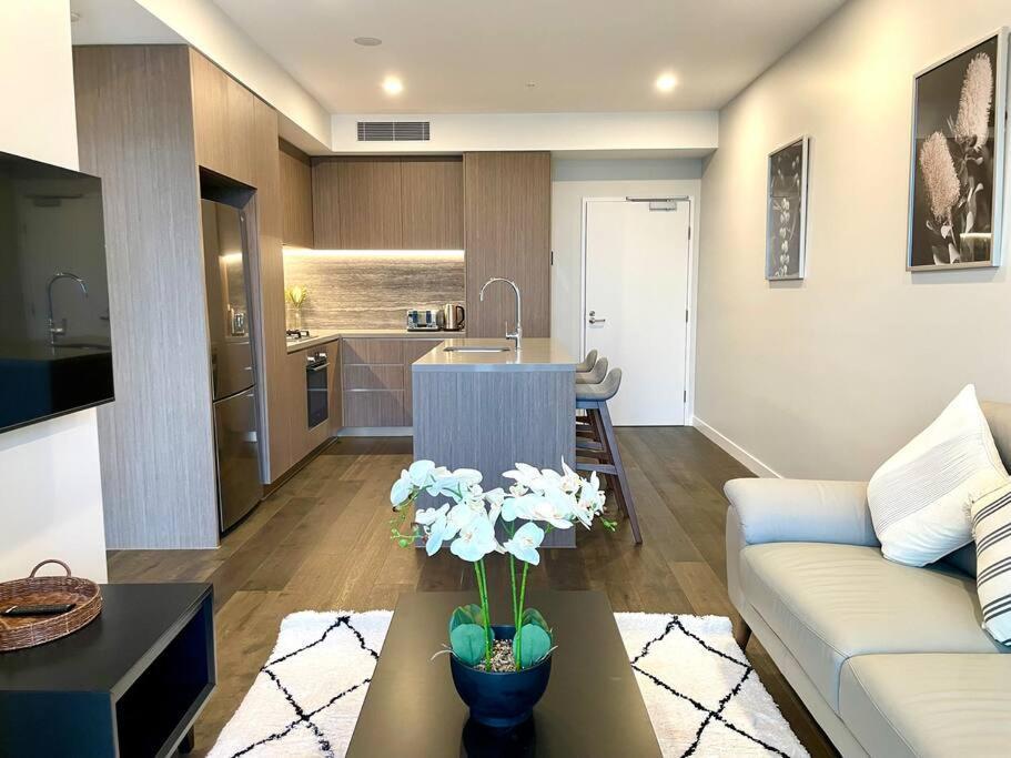 Luxury Stunning Riverview 1 Bedroom 479f