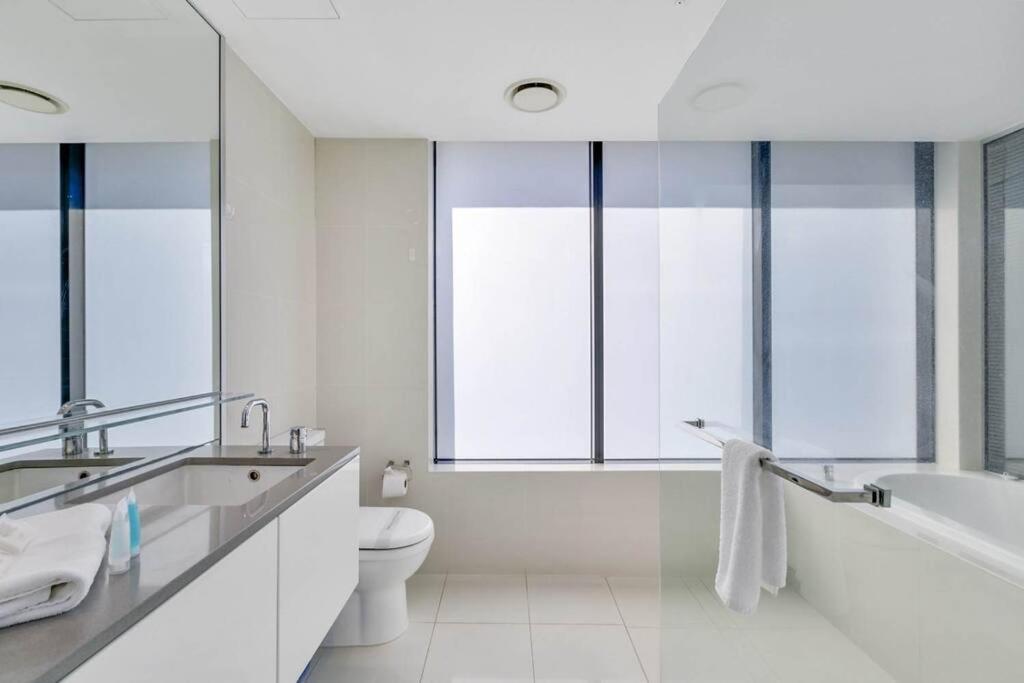2 Bedroom Unit, Heart Of Surfers Paradise,pool,spa * Gold Coast