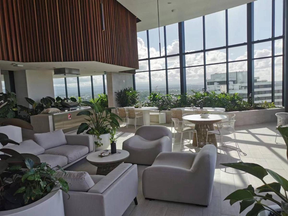 2 Bedroom Luxurious Family Next To Pacific Fair - Broadbeach Gc22 Apartamento *