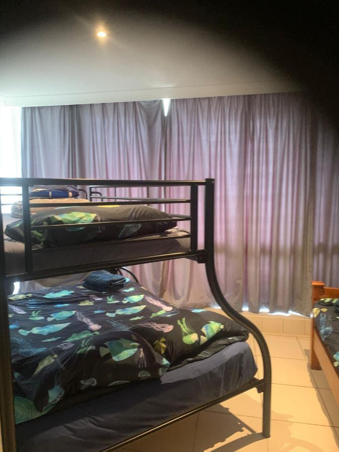Oceanfront Unique Sleeps 14 Hear Waves And Enjoy Lorikeets On Balcony * Gold Coast