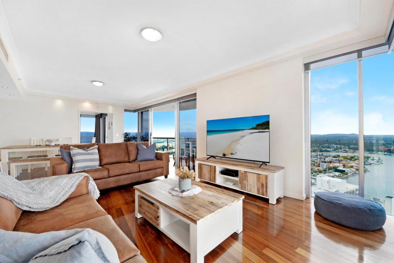 Skyline North Chevron Renaissance Apartment *