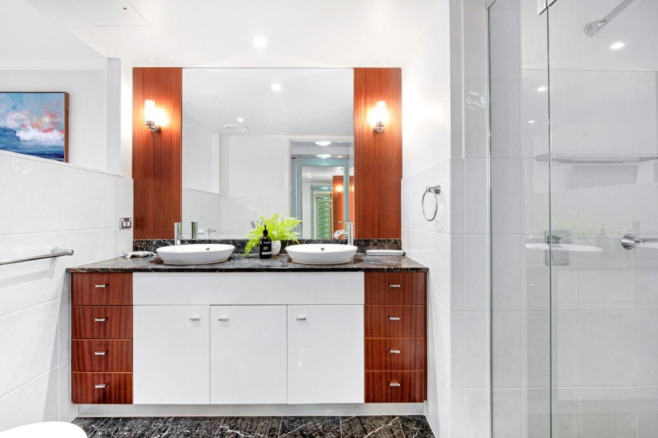 Apartment Skyline North Chevron Renaissance Gold Coast