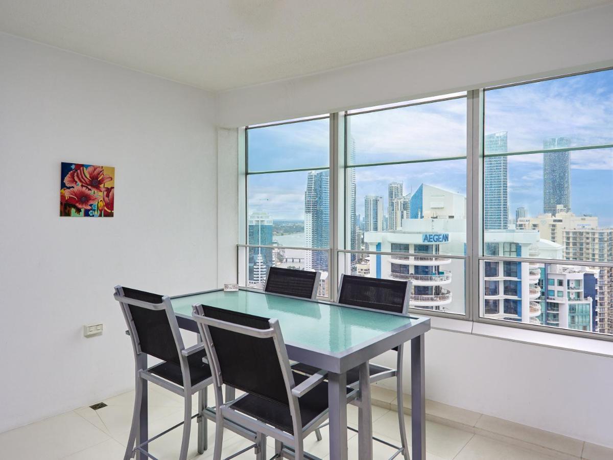 Serain Residences On 9 Hamilton Avenue Apartamento *