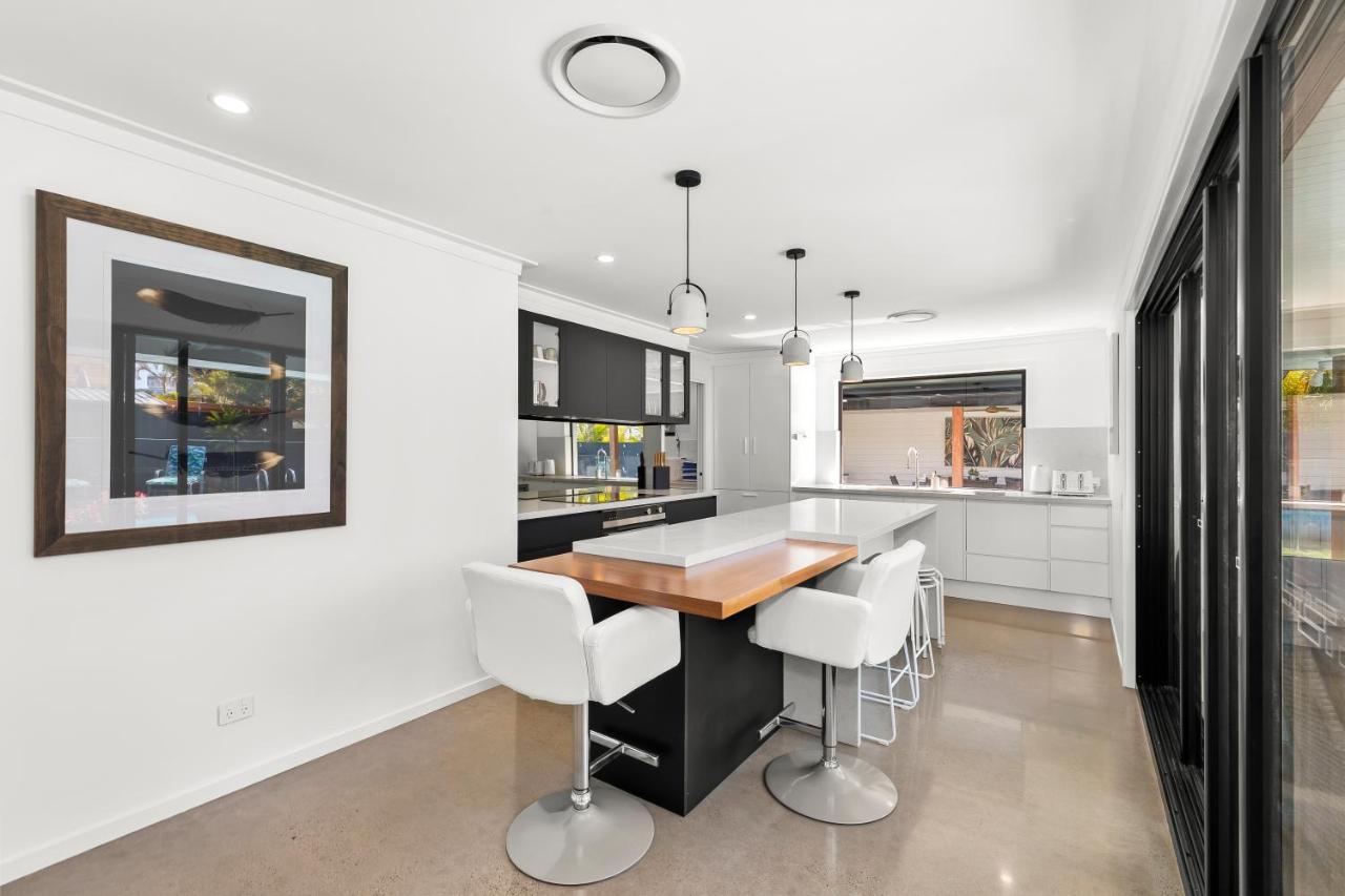 Holiday home Ultra Modern & Relaxing Inner 4bed House - With A Private Pool - 10mins Walk To *