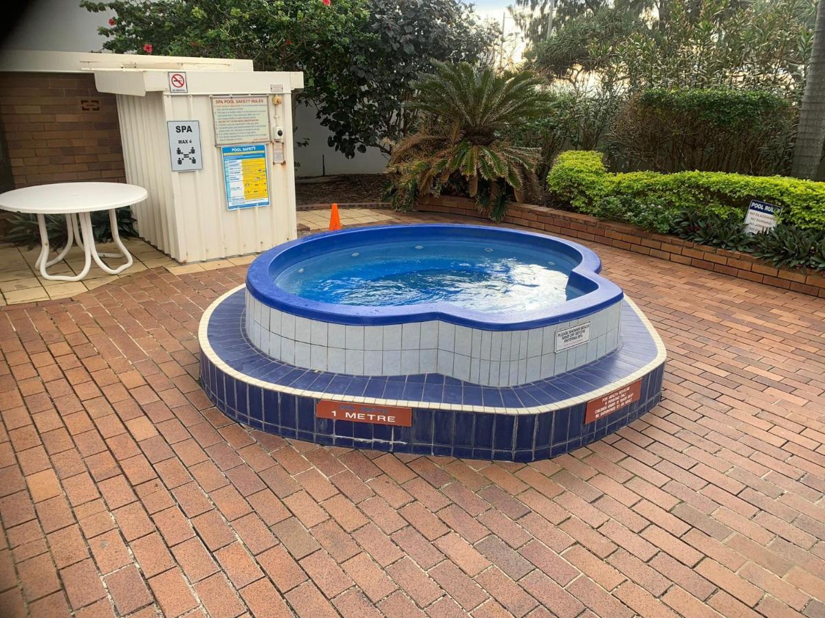 Oceanfront Unique Sleeps 14 Hear Waves And Enjoy Lorikeets On Balcony Apartment