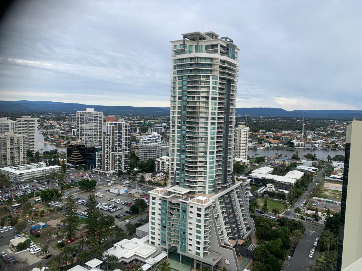 Oceanfront Unique Sleeps 14 Hear Waves And Enjoy Lorikeets On Balcony Apartment *
