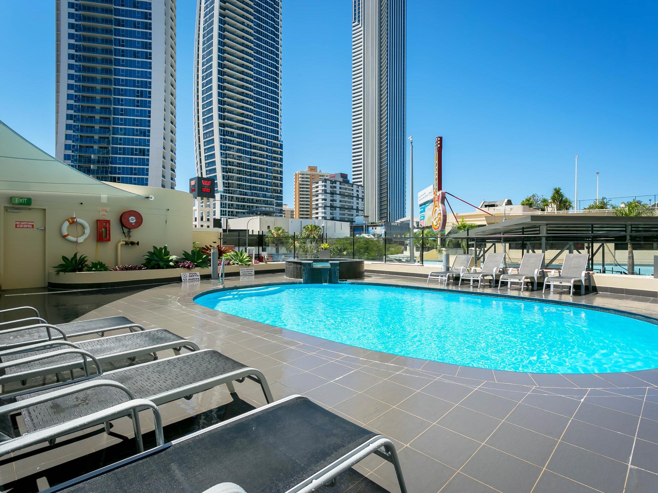 Aparthotel Breakfree Cosmopolitan 3*
