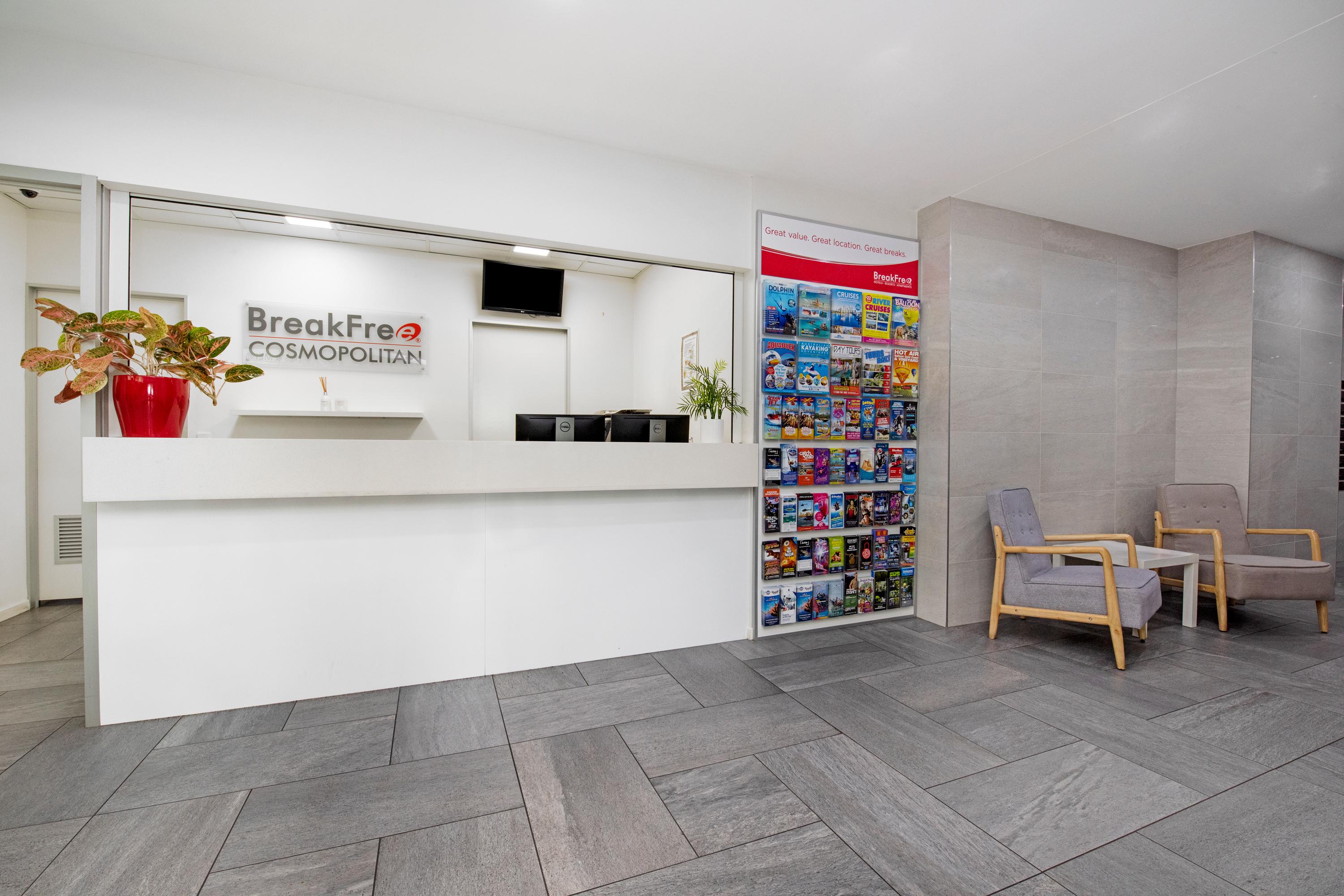 Breakfree Cosmopolitan Aparthotel
