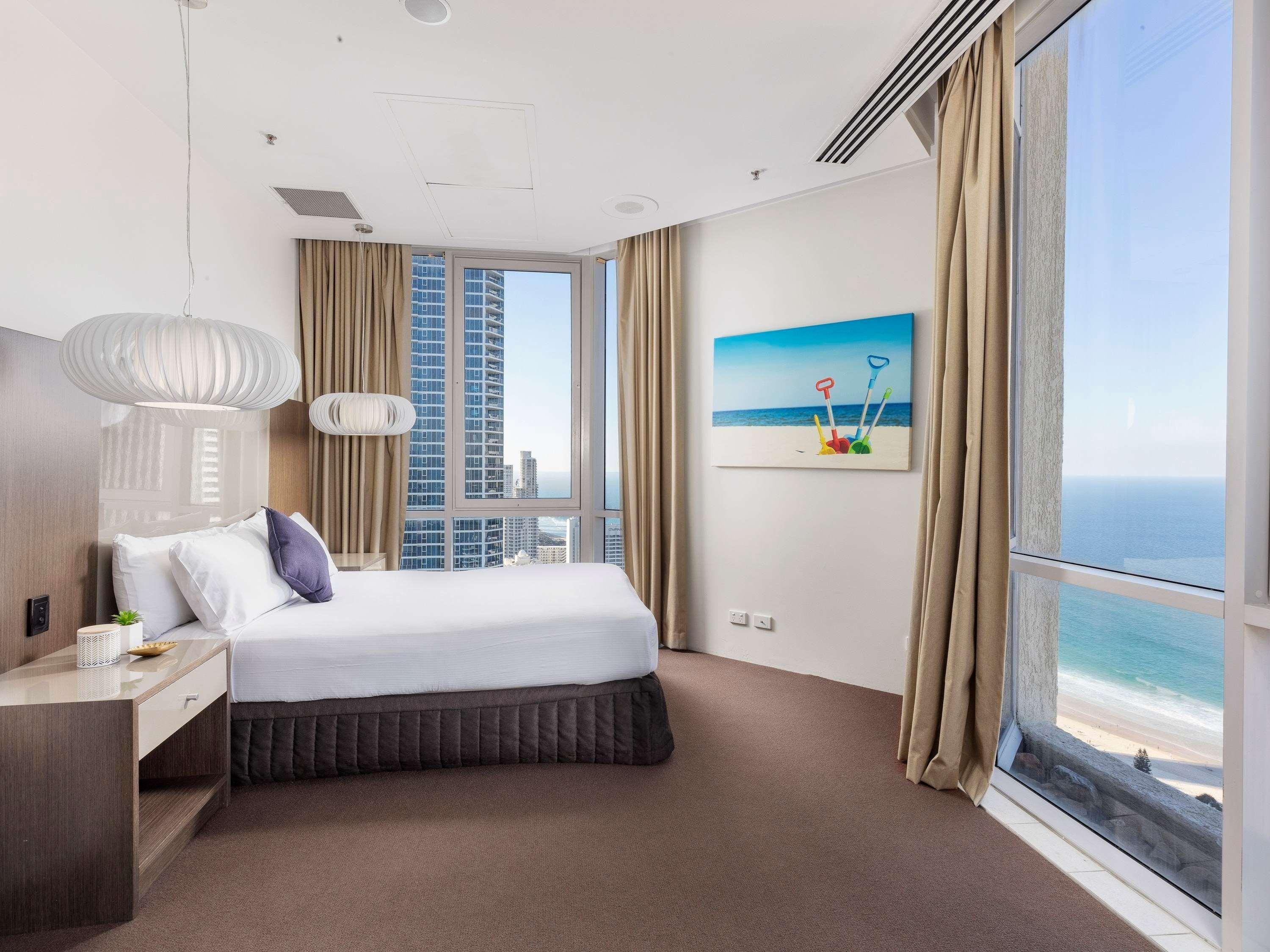 Novotel Surfers Paradise Hotel