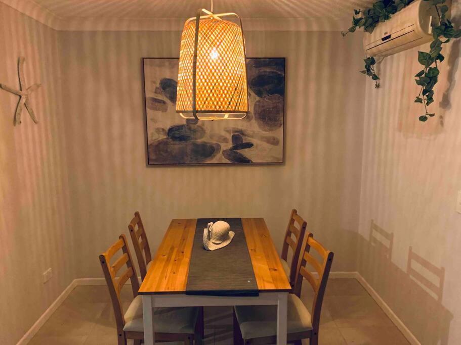 Broadbeach, Stylish Close To Everything Apartamento