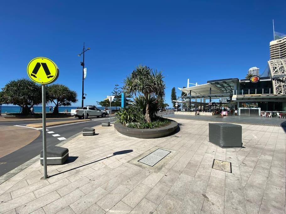 Beachfront Luxury In Soul Surfers Paradise 9th *