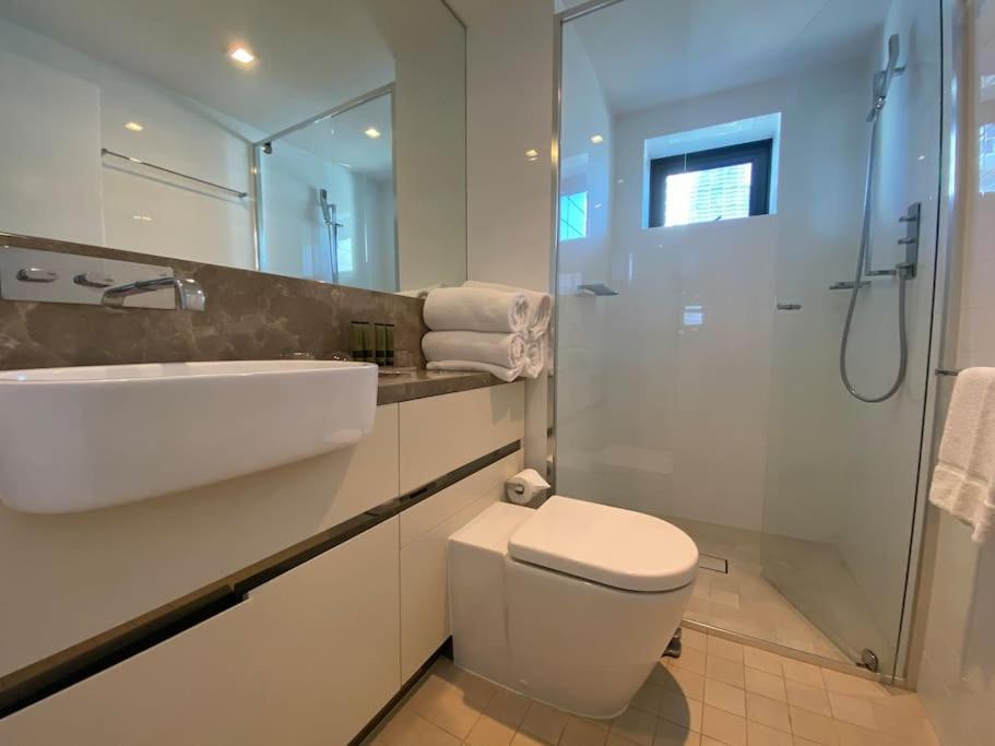 Beachfront Luxury In Soul Surfers Paradise 9th Gold Coast
