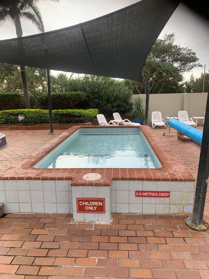 Apartment Oceanfront Unique Sleeps 14 Hear Waves And Enjoy Lorikeets On Balcony Gold Coast