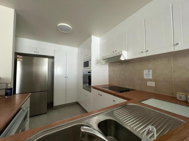 Crown Towers Apartment