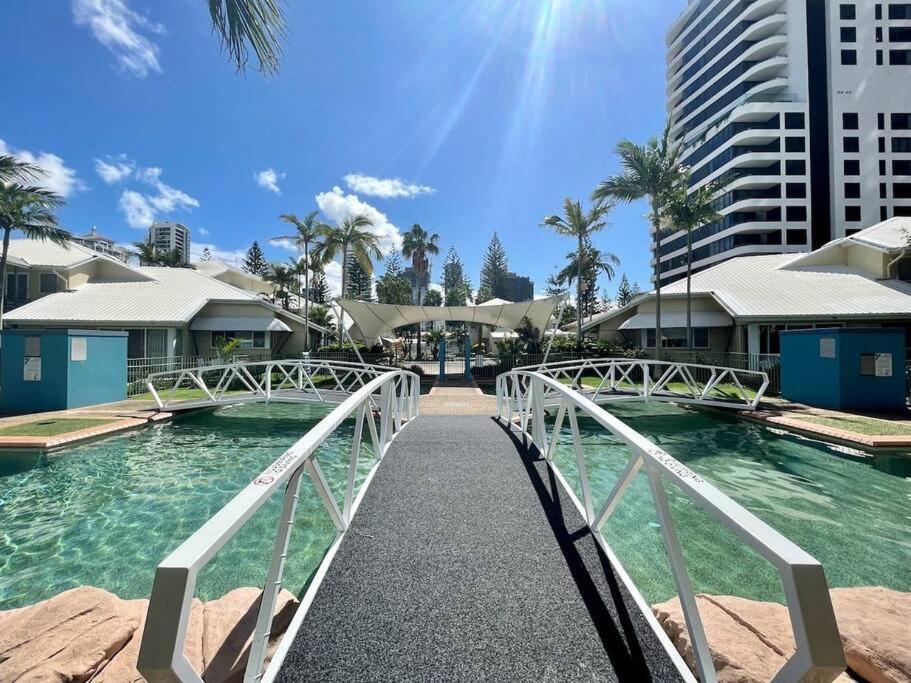 Diamond 81 * Gold Coast