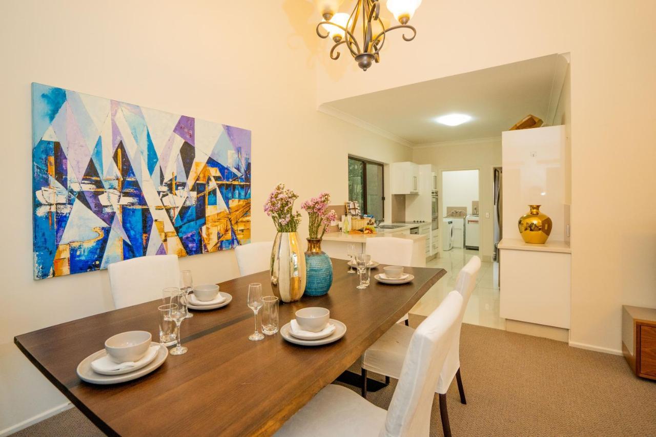 Private Retreat With & Ocean Views Close To Theme Parks Gold Coast