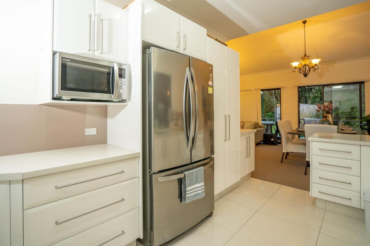 Private Retreat With & Ocean Views Close To Theme Parks Gold Coast