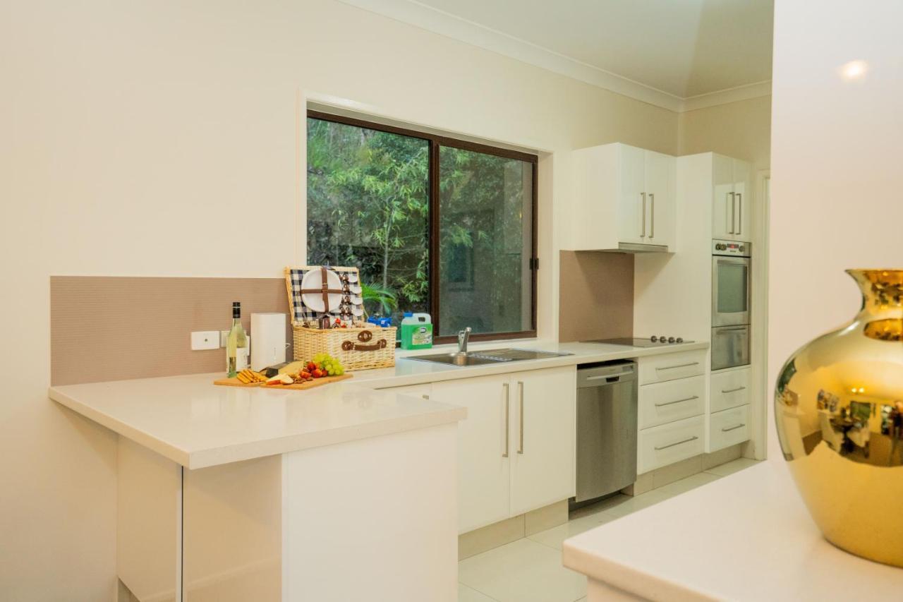 Private Retreat With & Ocean Views Close To Theme Parks Gold Coast