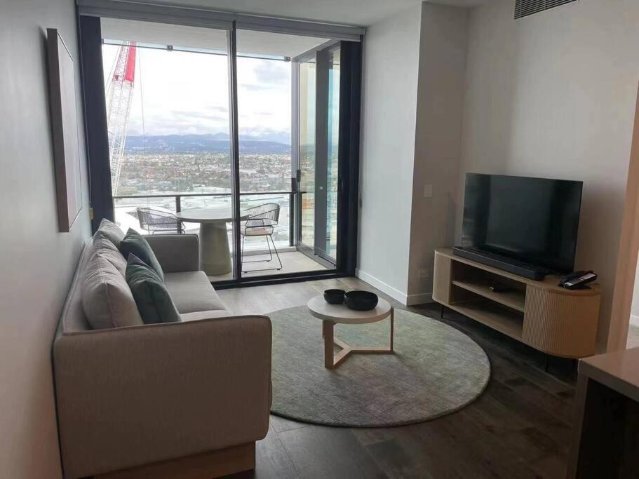 22nd Level - New 1 Bedroom Unit In Casino Tower 1 * Gold Coast