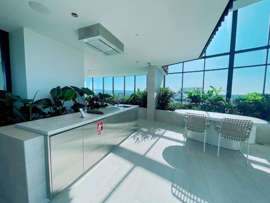 Apartment 22nd Level - New 1 Bedroom Unit In Casino Tower 1