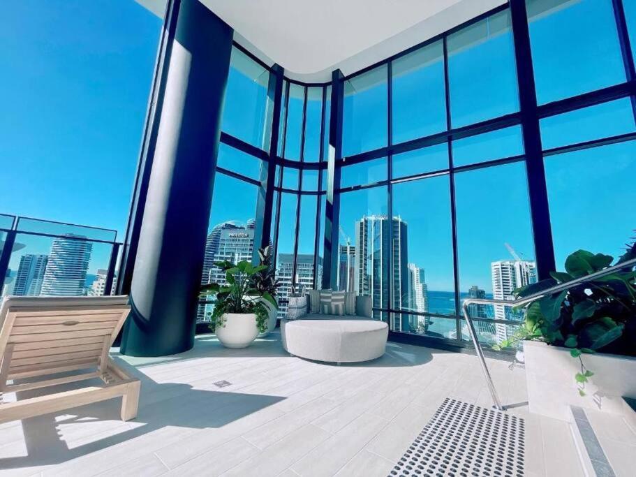22nd Level - New 1 Bedroom Unit In Casino Tower 1 Gold Coast