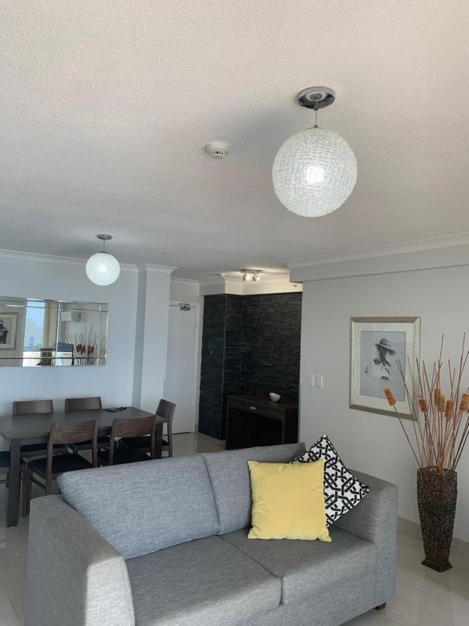Stunning 2 Bedroom Ocean View Apartment *