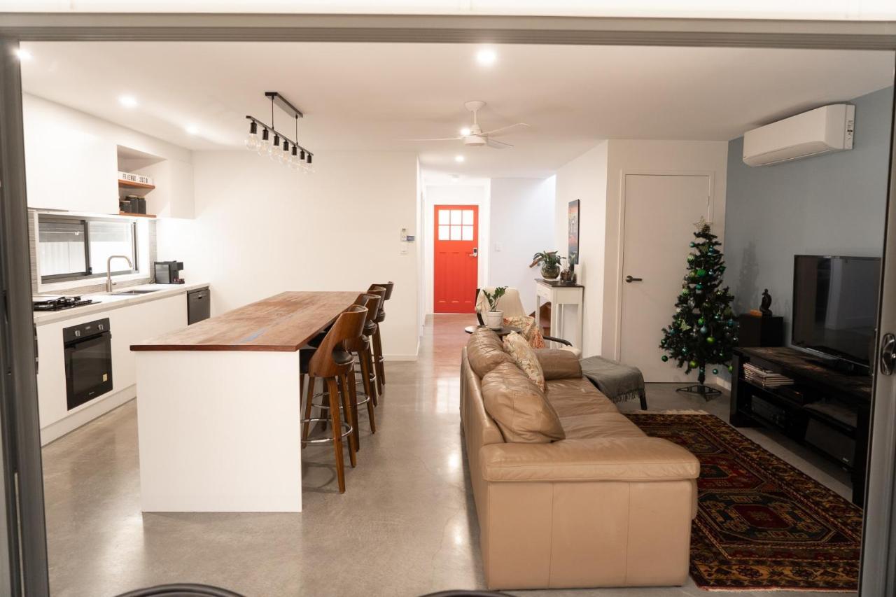 Modern Palm Getaway To Whole Family