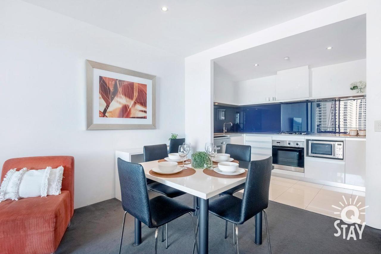 Circle On Cavill, 1 Bedroom Ocean Family Surfers Paradise Apartment