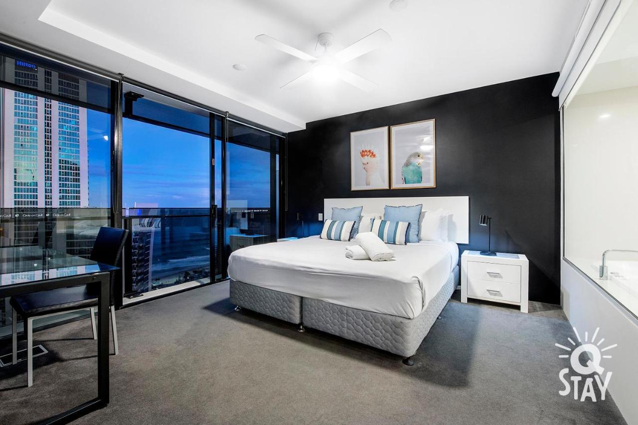 Circle On Cavill, 1 Bedroom Ocean Family Surfers Paradise