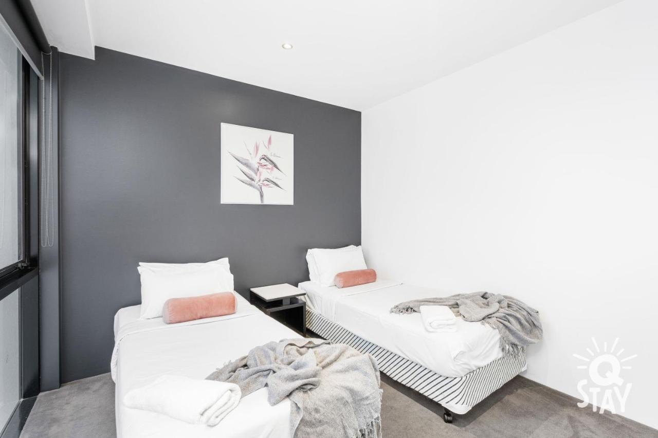 Circle On Cavill - 2 Bedroom Ocean View Units Apartment *