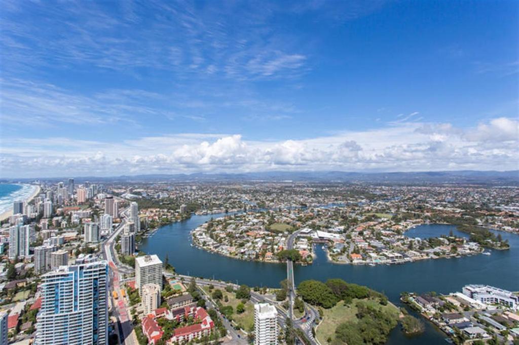Deluxe Private In Surfers Paradise Gold Coast
