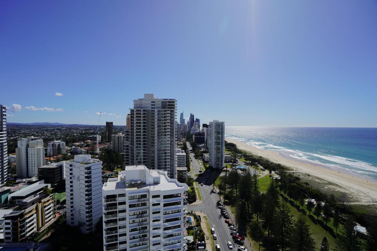 Apartment Air On Broadbeach With Stunning Ocean Views *