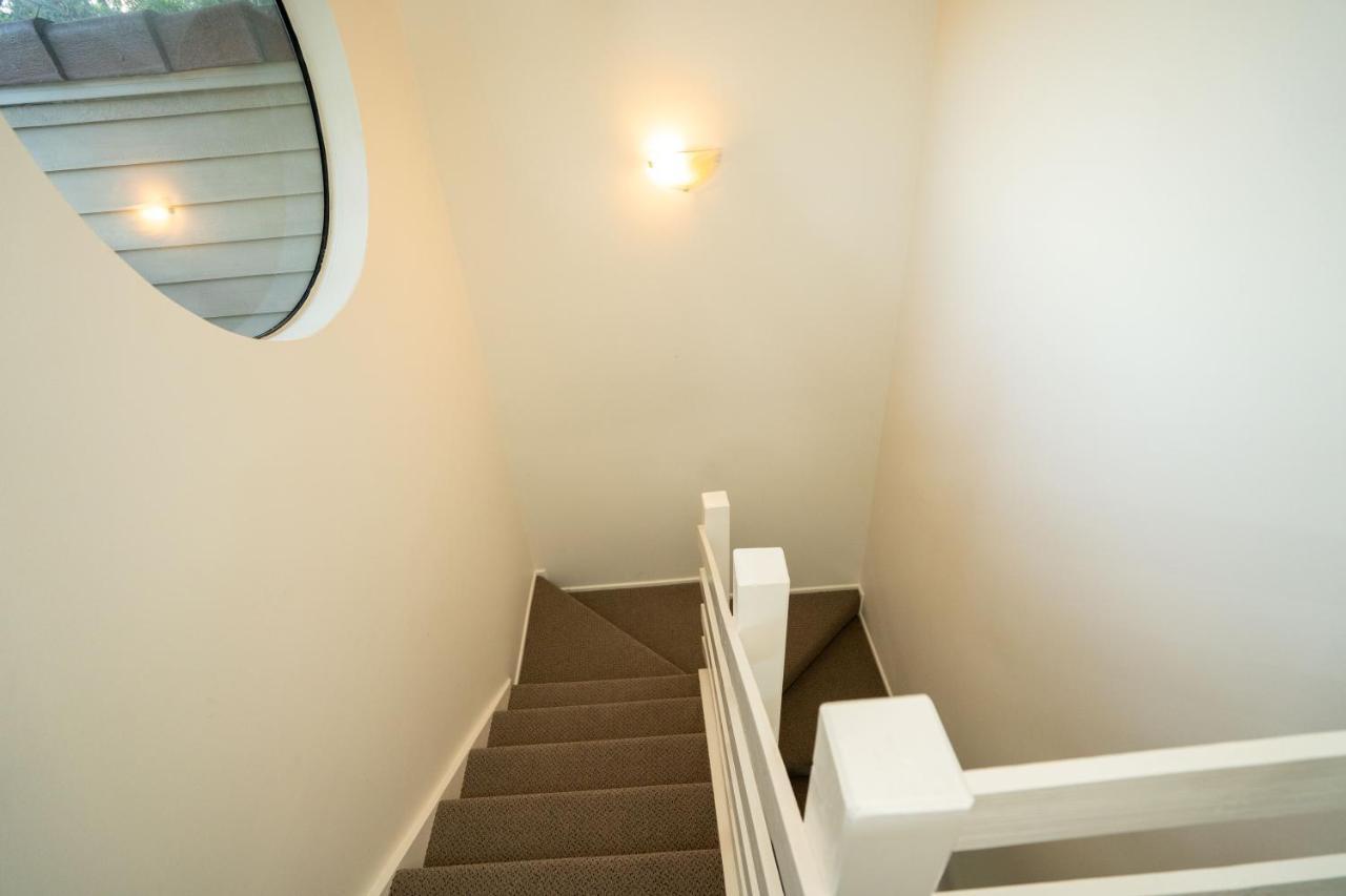 Private Retreat With & Ocean Views Close To Theme Parks Holiday home *