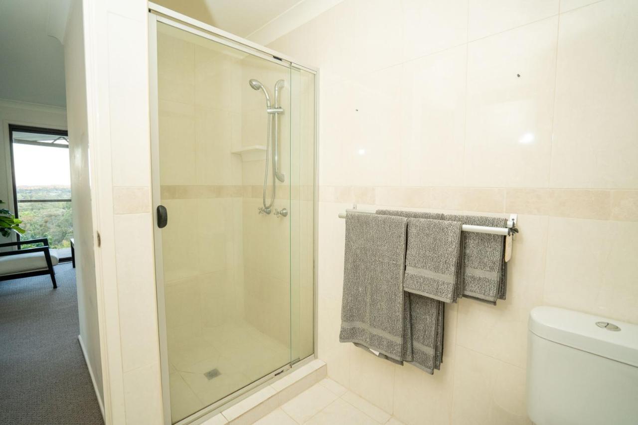 Holiday home Private Retreat With & Ocean Views Close To Theme Parks Gold Coast