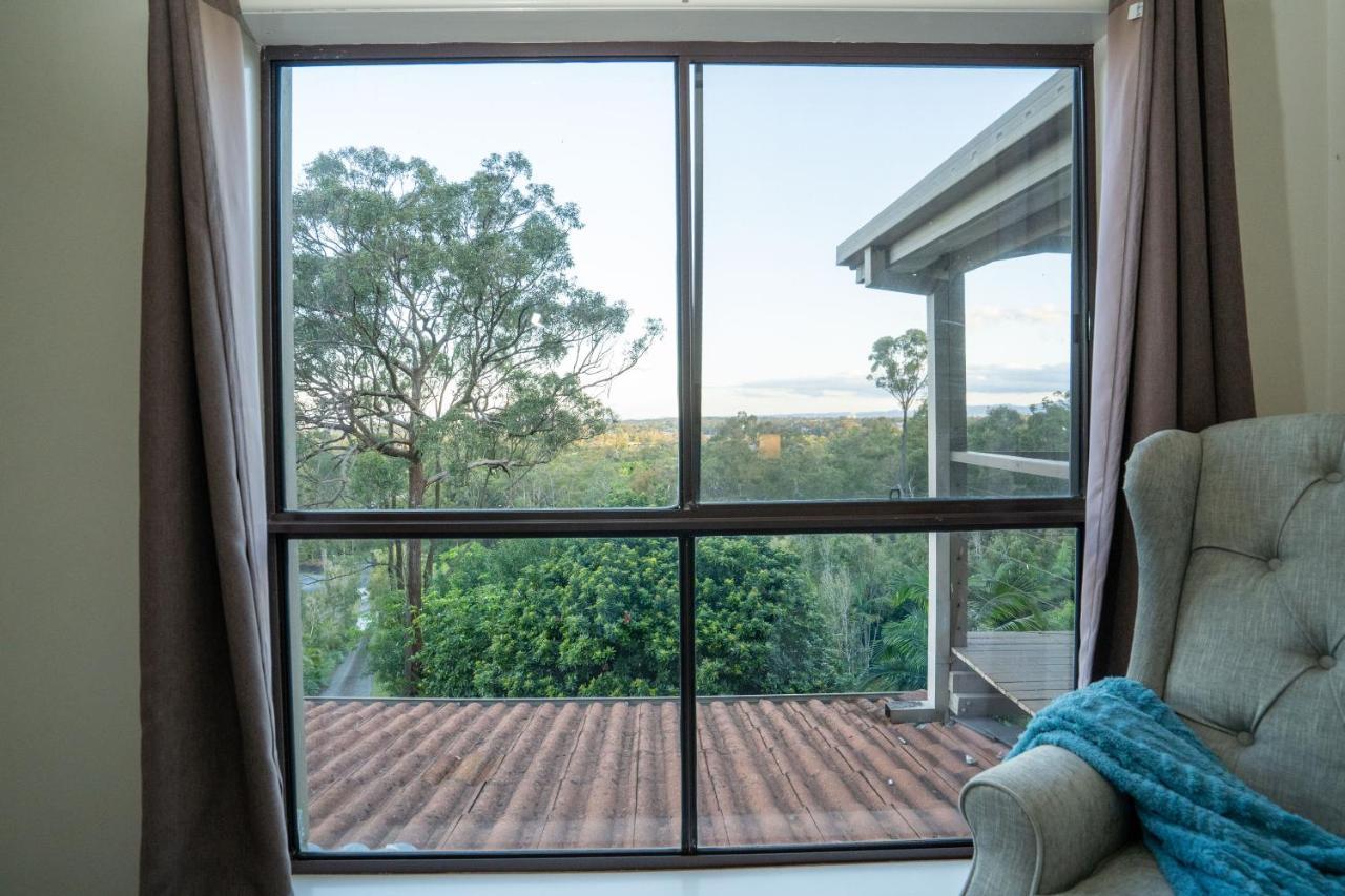Private Retreat With & Ocean Views Close To Theme Parks Gold Coast